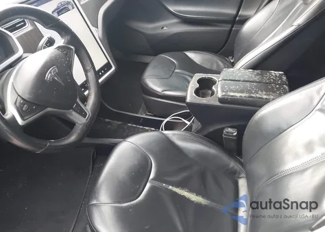 2013 Tesla Model S z USA, uszkodzony, nr VIN 5YJSA1AC6DFP10726